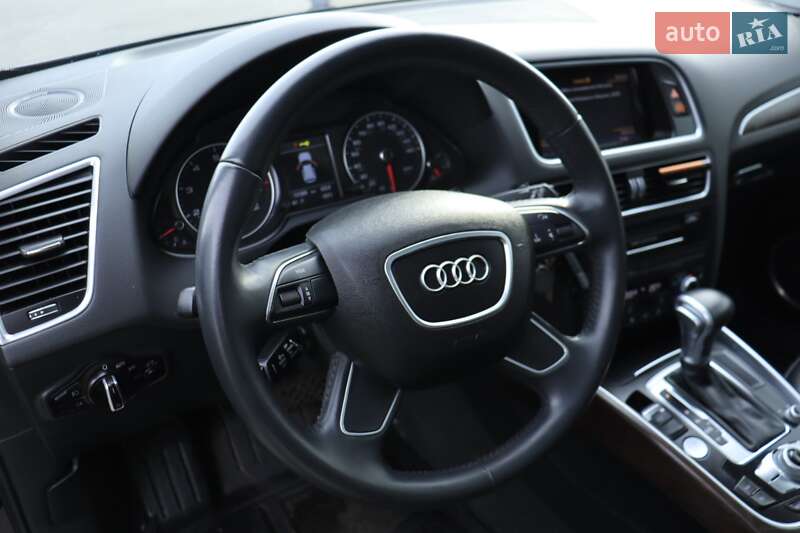 Позашляховик / Кросовер Audi Q5 2015 в Балаклії