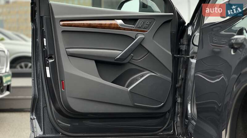 Позашляховик / Кросовер Audi Q5 2019 в Києві фото 11 Позашляховик / Кросовер Audi Q5 2019 в Києві