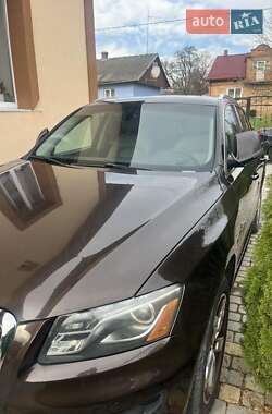 Внедорожник / Кроссовер Audi Q5 2010 в Комарному