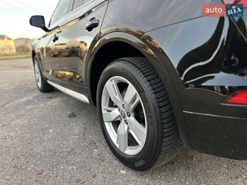 Позашляховик / Кросовер Audi Q5 2018 в Дубні фото 24 Позашляховик / Кросовер Audi Q5 2018 в Дубні