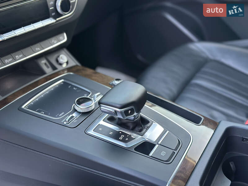 Позашляховик / Кросовер Audi Q5 2018 в Дубні фото 36 Позашляховик / Кросовер Audi Q5 2018 в Дубні