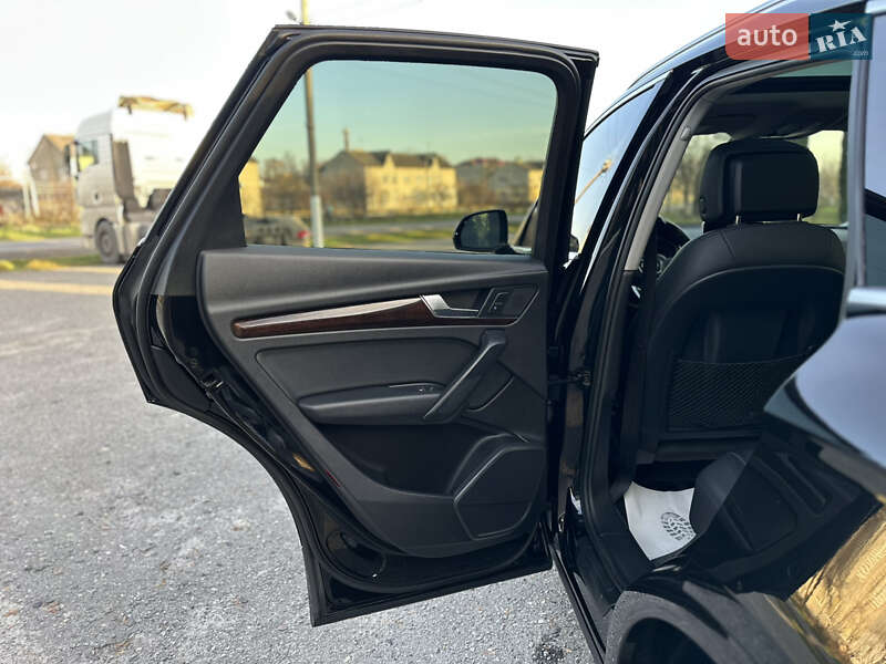 Позашляховик / Кросовер Audi Q5 2018 в Дубні фото 43 Позашляховик / Кросовер Audi Q5 2018 в Дубні