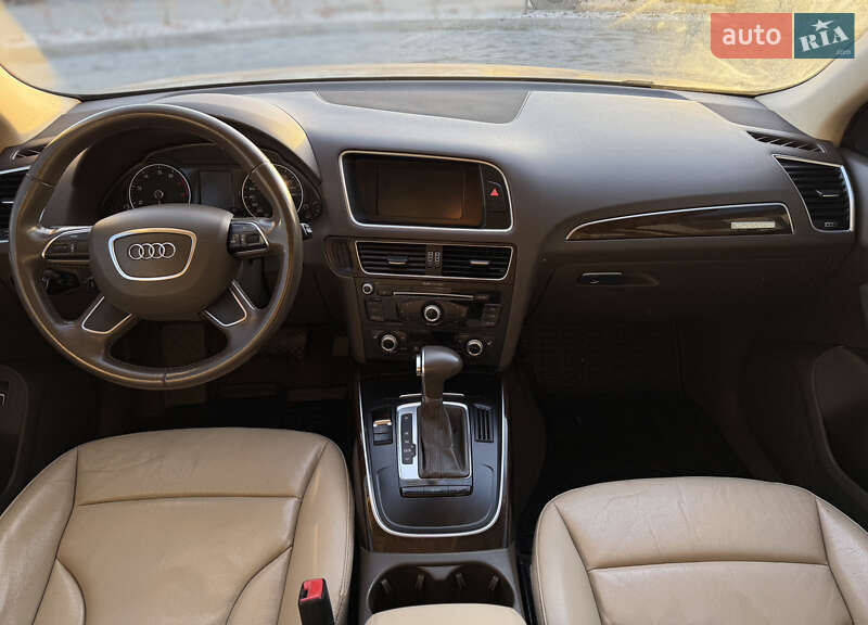 Позашляховик / Кросовер Audi Q5 2013 в Городку