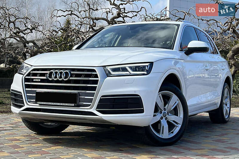 Позашляховик / Кросовер Audi Q5 2017 в Києві