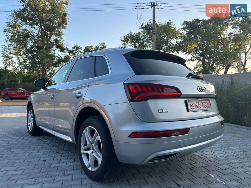 Позашляховик / Кросовер Audi Q5 2019 в Києві