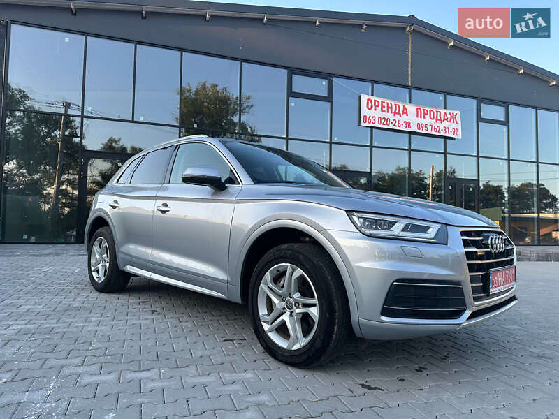Позашляховик / Кросовер Audi Q5 2019 в Києві