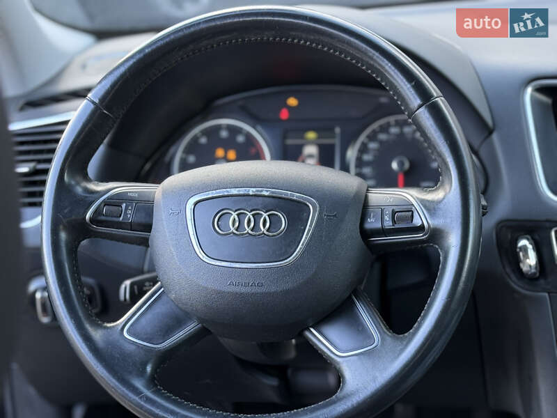 Позашляховик / Кросовер Audi Q5 2015 в Стрию