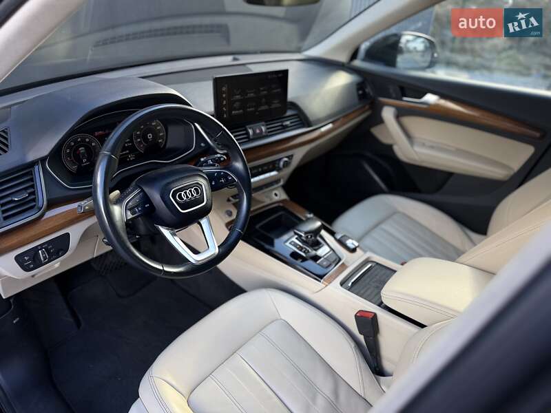 Позашляховик / Кросовер Audi Q5 2021 в Львові