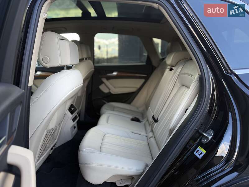 Позашляховик / Кросовер Audi Q5 2021 в Львові