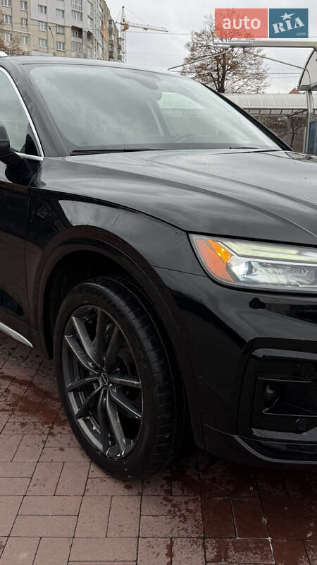 Позашляховик / Кросовер Audi Q5 2020 в Рівному