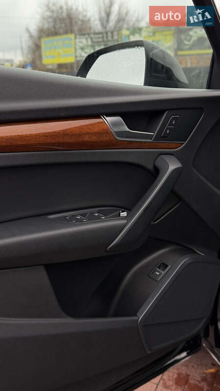 Позашляховик / Кросовер Audi Q5 2020 в Рівному