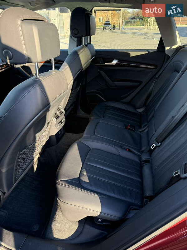 Позашляховик / Кросовер Audi Q5 2017 в Львові