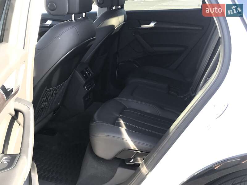 Позашляховик / Кросовер Audi Q5 2022 в Києві фото 29 Позашляховик / Кросовер Audi Q5 2022 в Києві