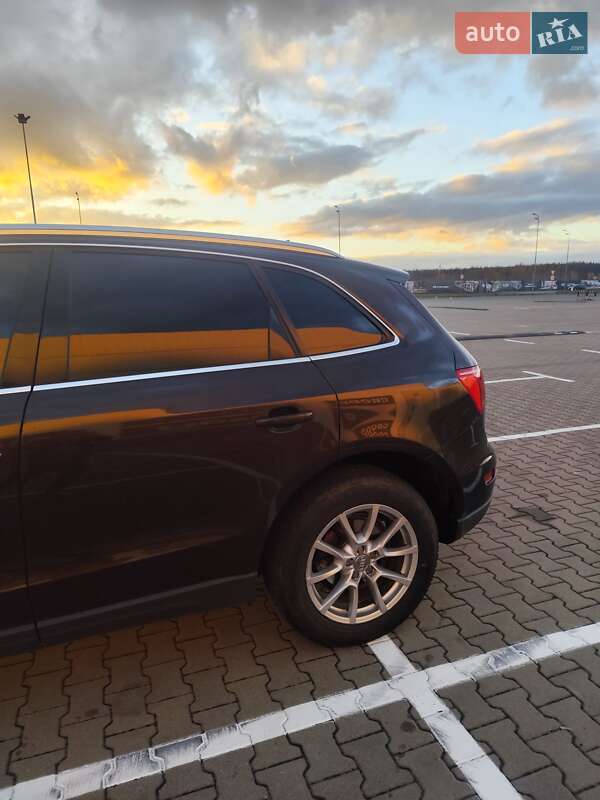 Позашляховик / Кросовер Audi Q5 2011 в Києві