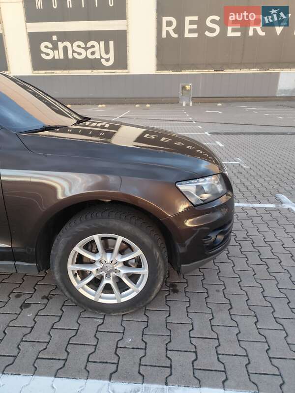 Позашляховик / Кросовер Audi Q5 2011 в Києві