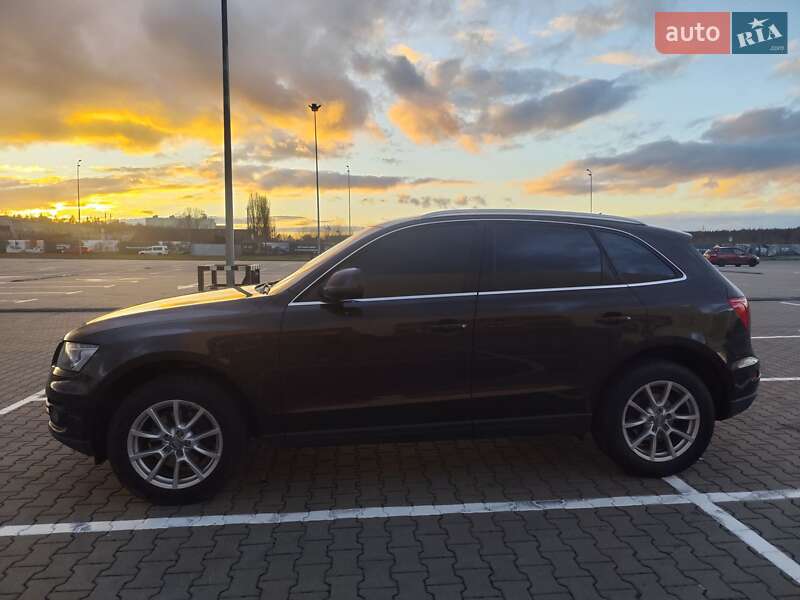 Позашляховик / Кросовер Audi Q5 2011 в Києві
