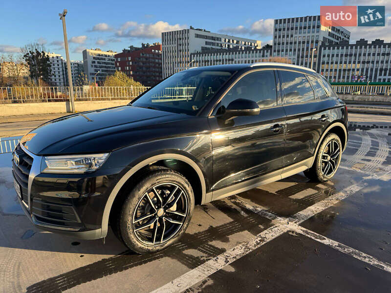 Внедорожник / Кроссовер Audi Q5 2017 в Львове