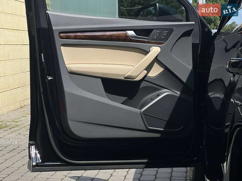 Позашляховик / Кросовер Audi Q5 2017 в Івано-Франківську