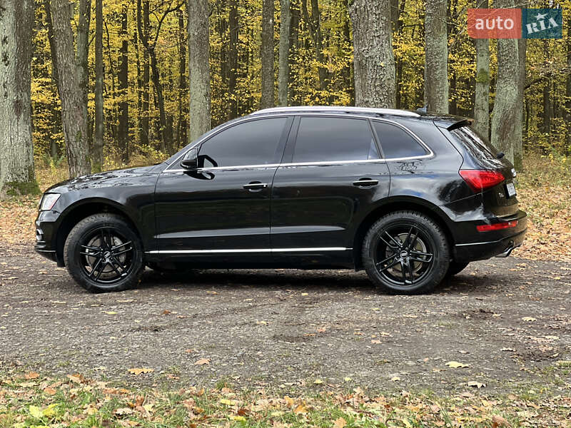 Позашляховик / Кросовер Audi Q5 2015 в Луцьку