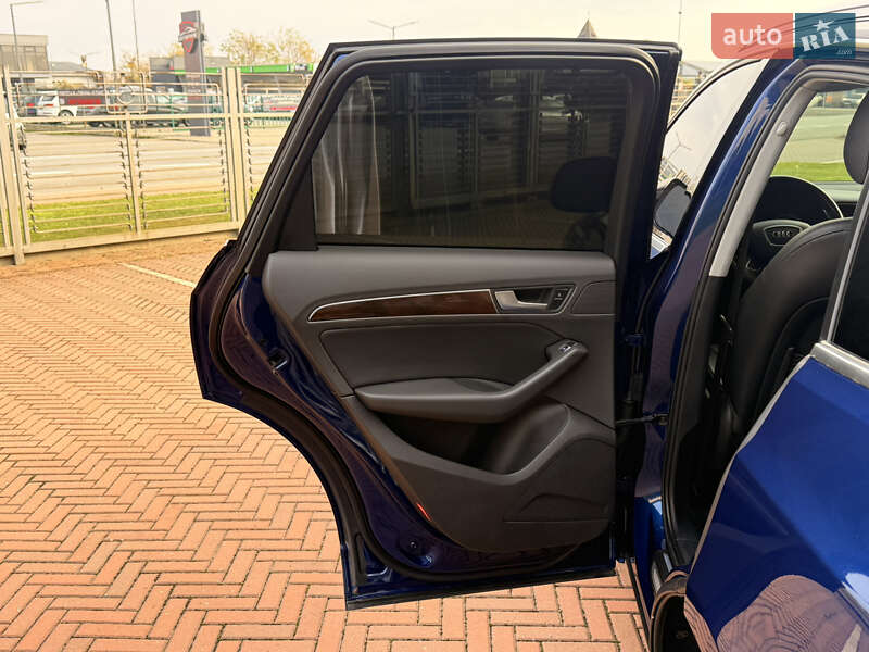 Позашляховик / Кросовер Audi Q5 2012 в Мукачевому