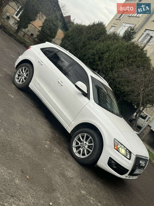 Позашляховик / Кросовер Audi Q5 2011 в Івано-Франківську