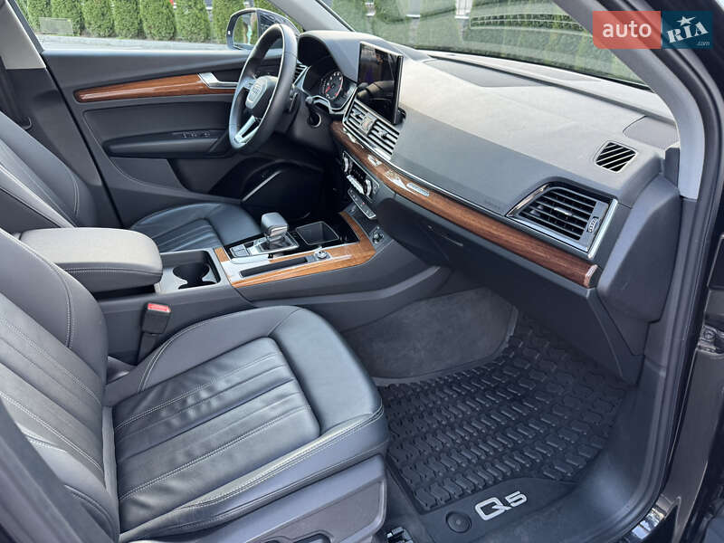 Внедорожник / Кроссовер Audi Q5 2023 в Киеве