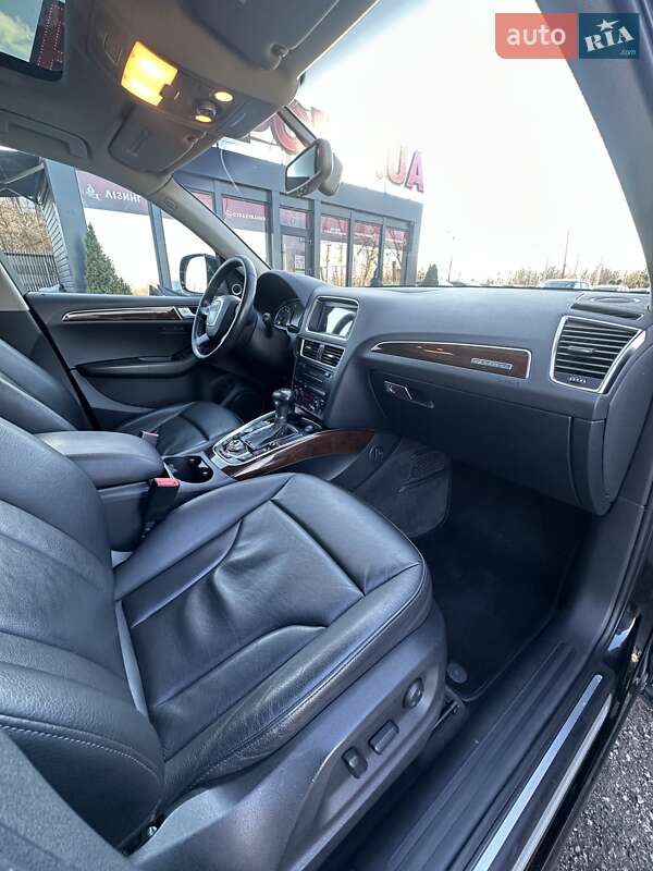 Позашляховик / Кросовер Audi Q5 2012 в Білогородці