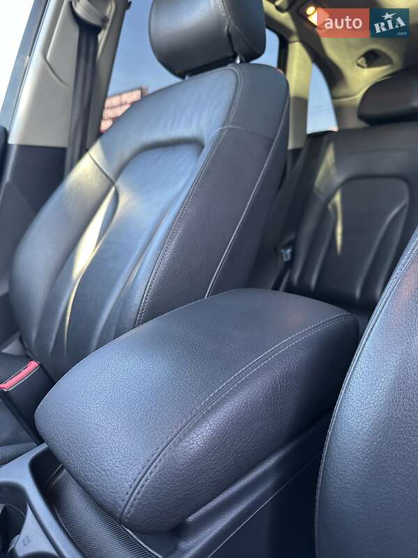 Позашляховик / Кросовер Audi Q5 2012 в Білогородці