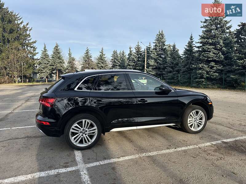Позашляховик / Кросовер Audi Q5 2018 в Києві