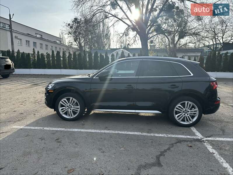 Позашляховик / Кросовер Audi Q5 2018 в Києві