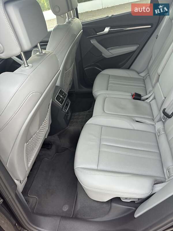 Позашляховик / Кросовер Audi Q5 2018 в Києві