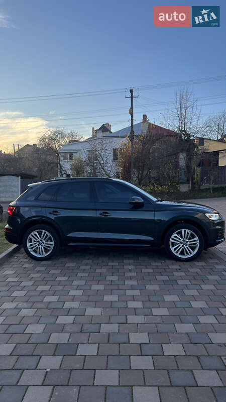 Позашляховик / Кросовер Audi Q5 2019 в Львові