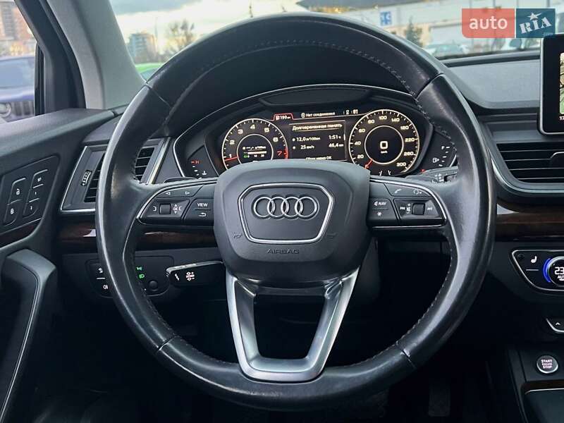 Позашляховик / Кросовер Audi Q5 2017 в Києві