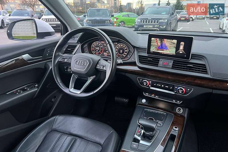 Позашляховик / Кросовер Audi Q5 2017 в Києві