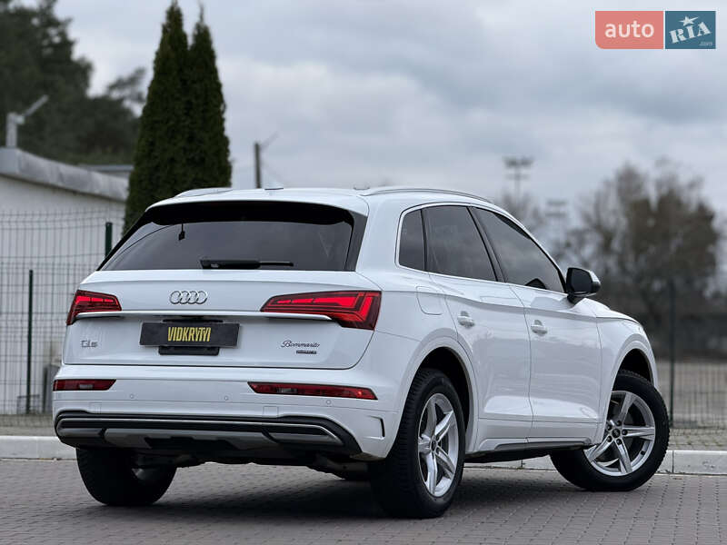 Внедорожник / Кроссовер Audi Q5 2021 в Киеве