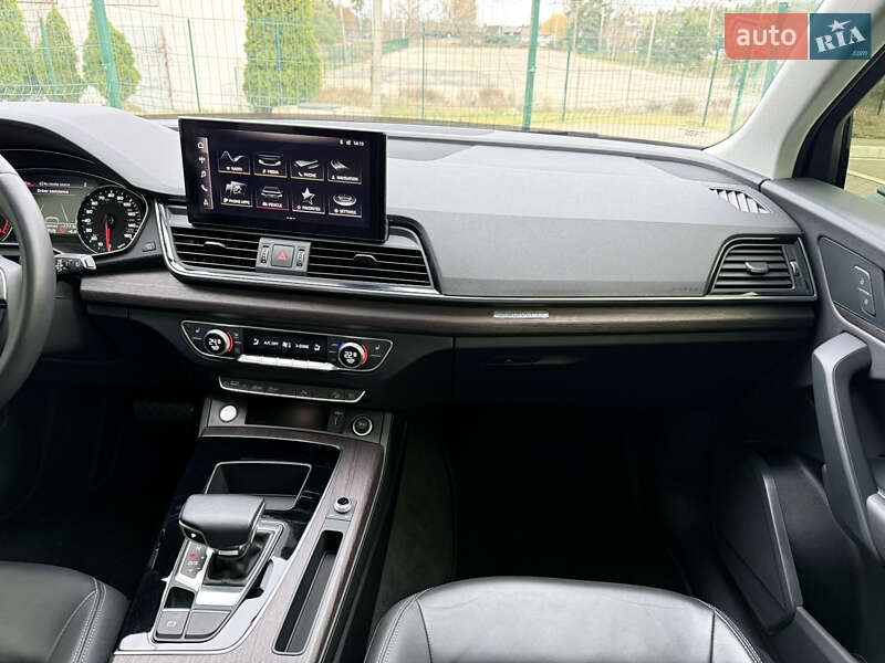 Внедорожник / Кроссовер Audi Q5 2021 в Киеве