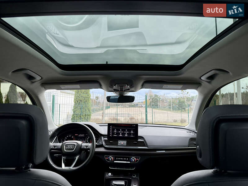 Внедорожник / Кроссовер Audi Q5 2021 в Киеве