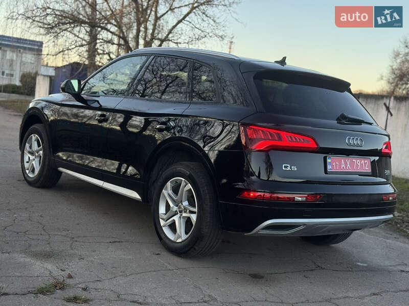 Позашляховик / Кросовер Audi Q5 2018 в Лубнах фото 39 Позашляховик / Кросовер Audi Q5 2018 в Лубнах