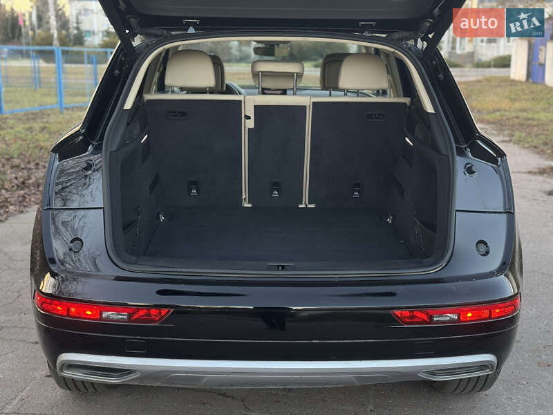 Позашляховик / Кросовер Audi Q5 2018 в Лубнах фото 54 Позашляховик / Кросовер Audi Q5 2018 в Лубнах