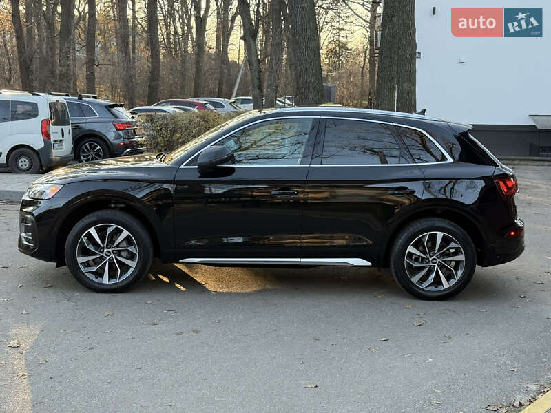 Позашляховик / Кросовер Audi Q5 2021 в Києві