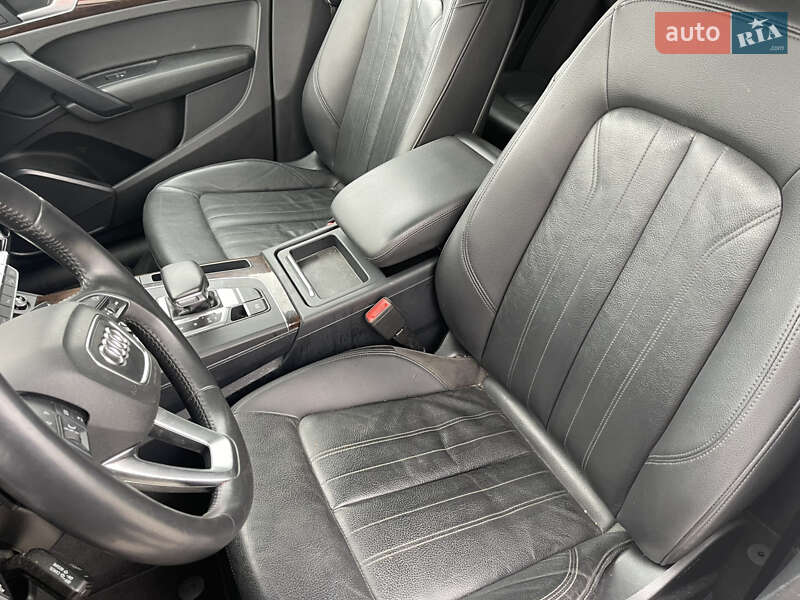 Позашляховик / Кросовер Audi Q5 2019 в Рівному