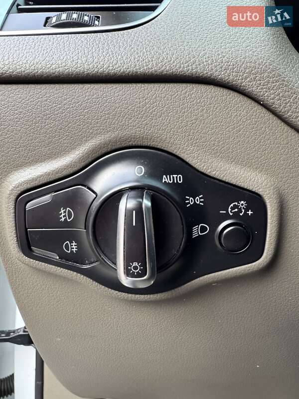 Внедорожник / Кроссовер Audi Q5 2011 в Сумах