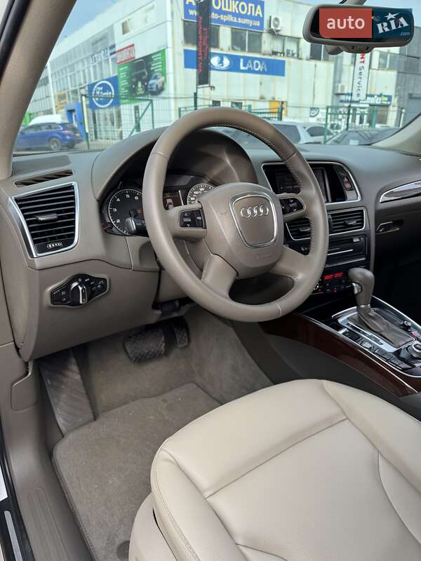 Внедорожник / Кроссовер Audi Q5 2011 в Сумах