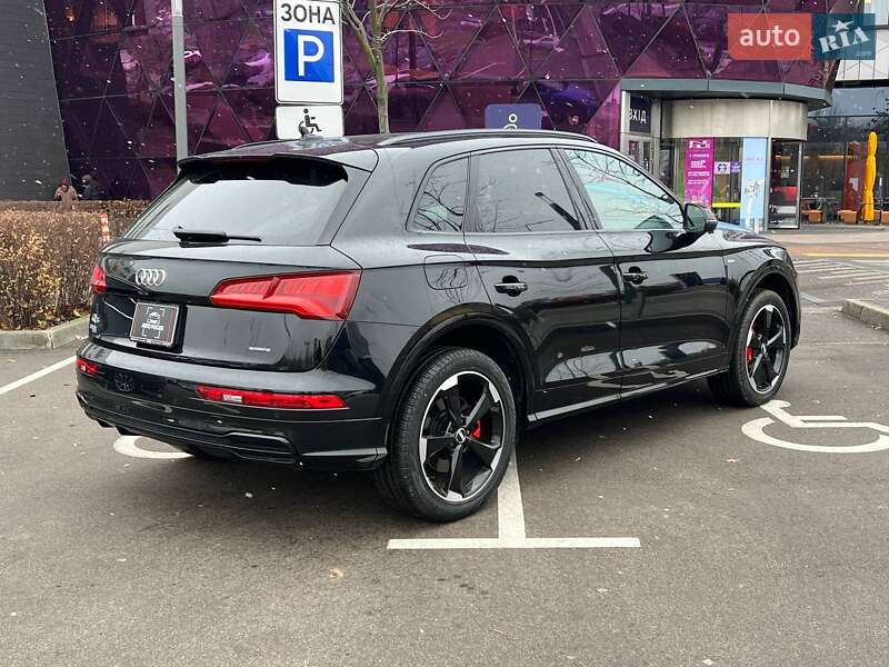 Позашляховик / Кросовер Audi Q5 2019 в Києві