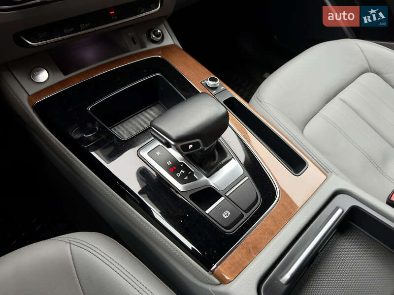 Позашляховик / Кросовер Audi Q5 2021 в Рівному