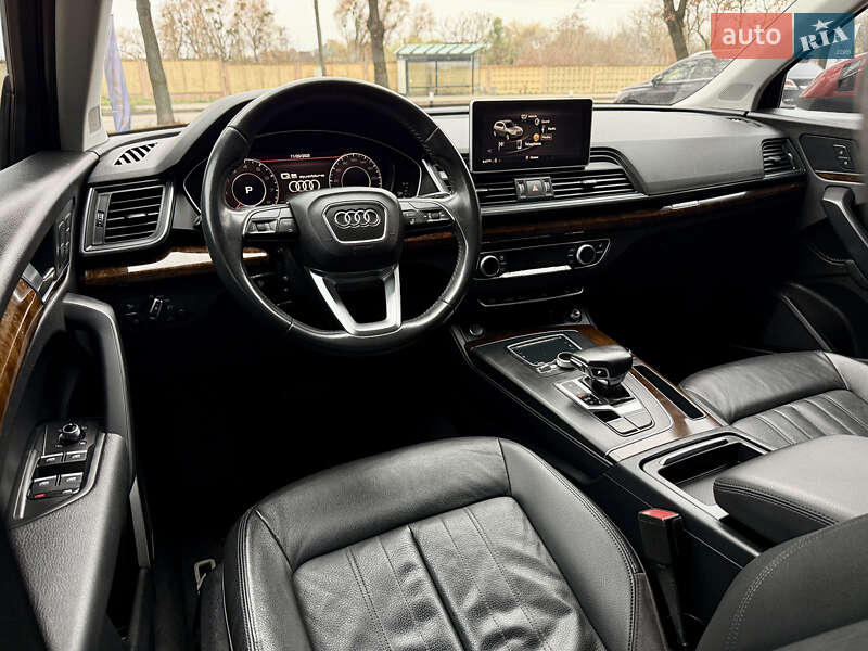 Внедорожник / Кроссовер Audi Q5 2018 в Ровно