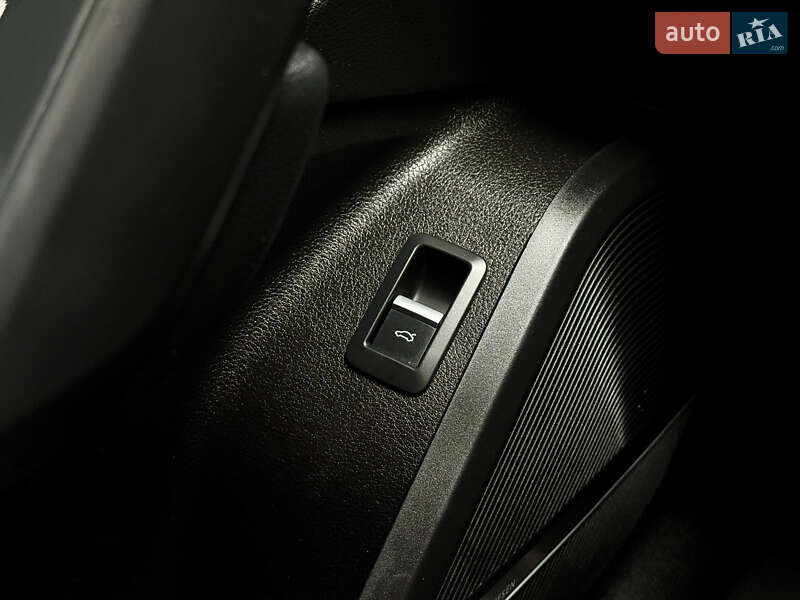 Внедорожник / Кроссовер Audi Q5 2018 в Ровно