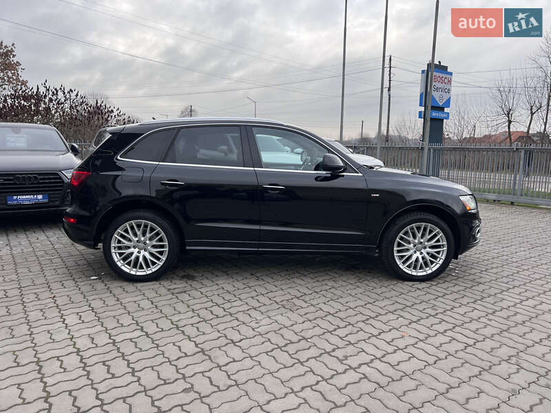 Внедорожник / Кроссовер Audi Q5 2017 в Нововолынске