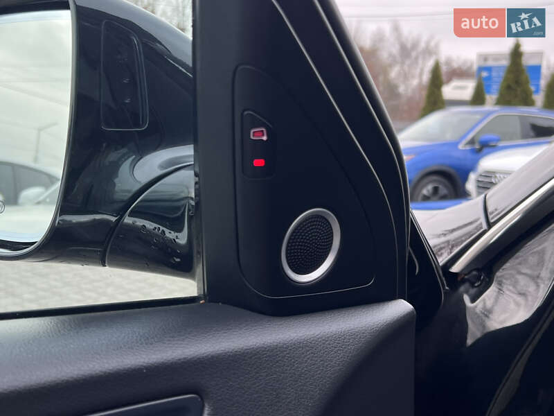 Внедорожник / Кроссовер Audi Q5 2017 в Нововолынске