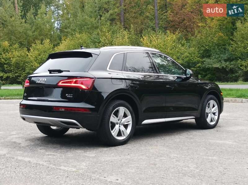 Внедорожник / Кроссовер Audi Q5 2018 в Киеве